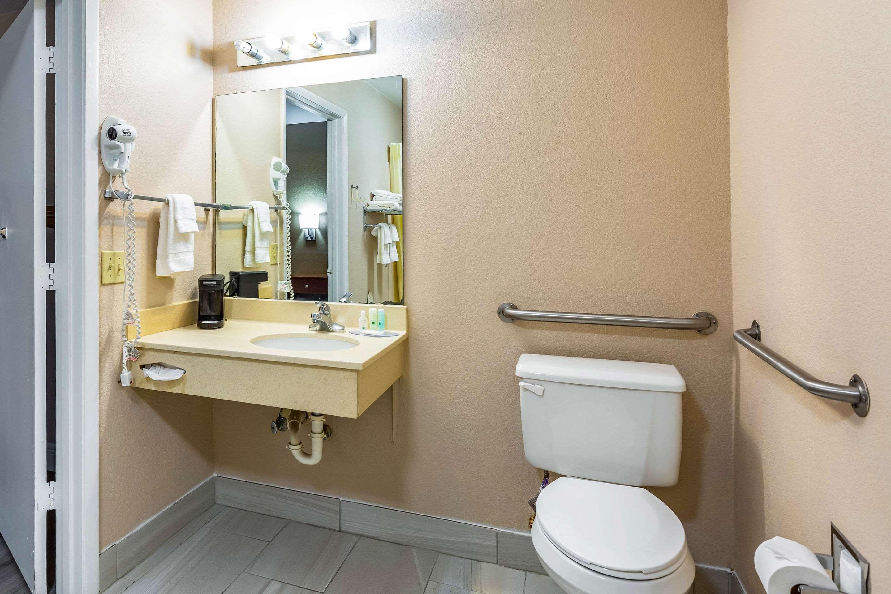 Quality Inn Quincy - Tallahassee West Buitenkant foto